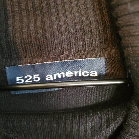 EUC 525 America Bell Sleeve Tulip 3/4 Sleeve Turtleneck Sweater - Picture 9 of 11